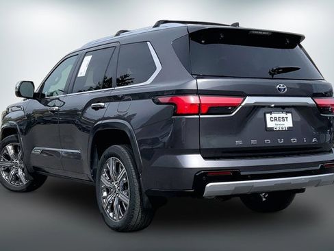 Used 2024 Toyota Sequoia Capstone AWD/4WD image 10