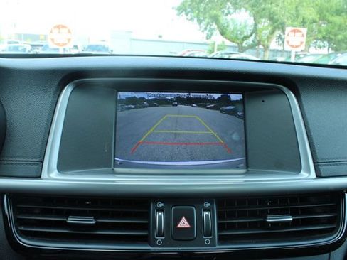 Used 2018 Kia Optima LX FWD image 20