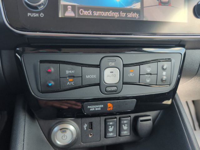 Used 2018 Nissan Leaf SL w/ SL Technology Package FWD image 17