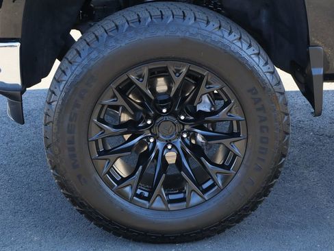 Used 2025 Chevrolet Silverado 1500 LT image 28