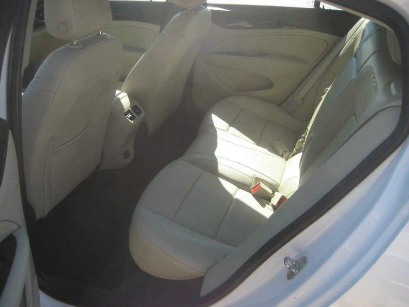 Used 2020 Buick Regal Essence FWD image 10