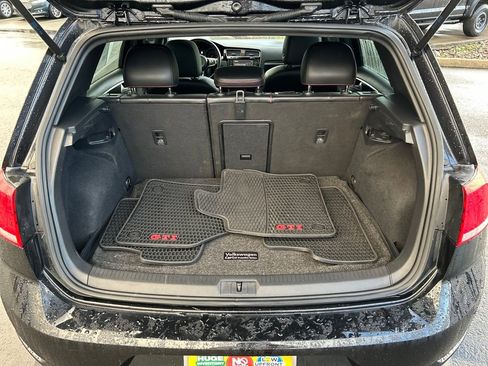 Used 2019 Volkswagen GTI SE image 29