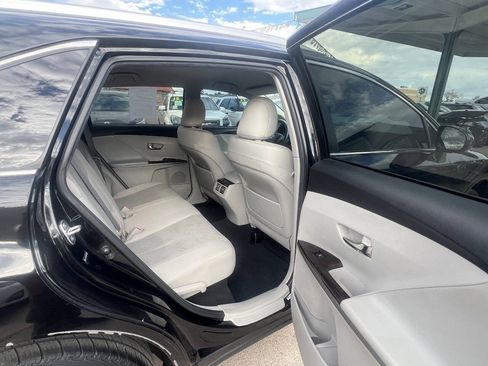 Used 2011 Toyota Venza AWD w/ Convenience Pkg image 10