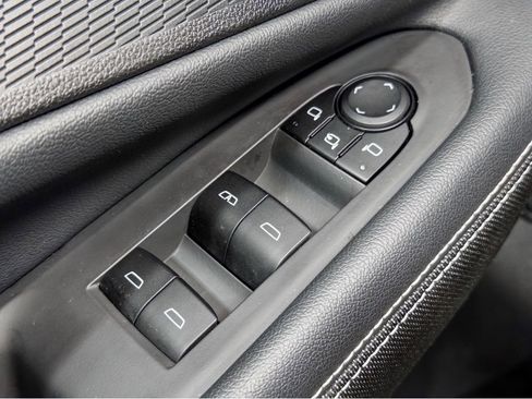 Used 2025 Chevrolet Blazer EV LT image 8