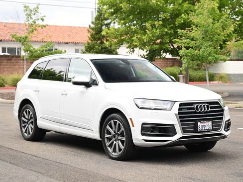 Used 2019 Audi Q7 3.0T Premium Plus w/ Premium Plus Package AWD/4WD image 1