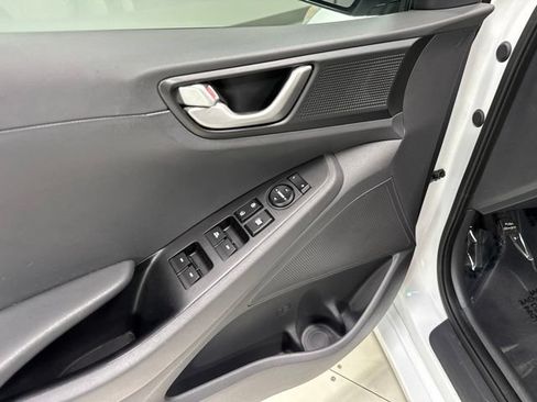 Used 2018 Hyundai Ioniq Blue FWD image 10