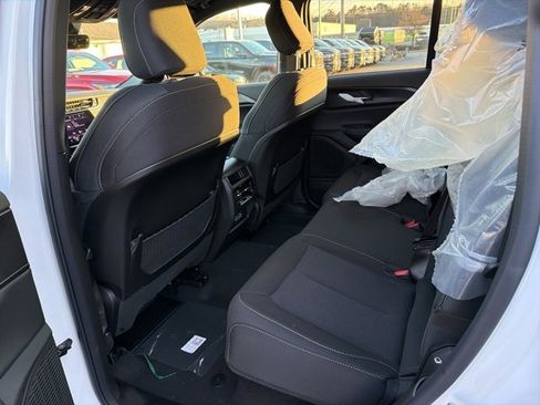 New 2025 Jeep Grand Cherokee Laredo X image 8