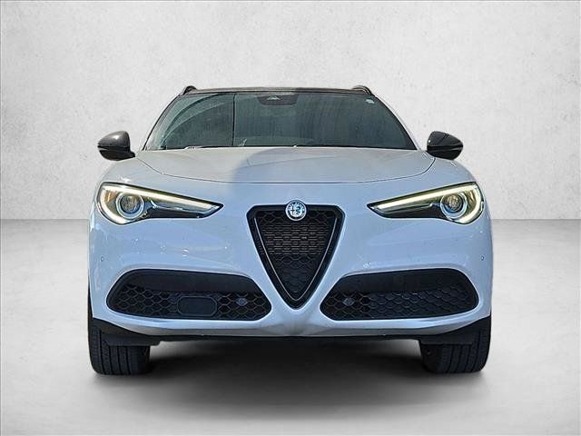 Used 2019 Alfa Romeo Stelvio Ti Sport w/ Quick Order Package 22S Sport AWD/4WD image 2