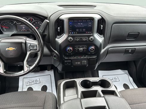 Used 2021 Chevrolet Silverado 1500 LT AWD/4WD image 17