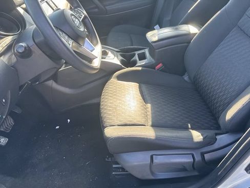 Used 2019 Nissan Rogue S AWD/4WD image 15