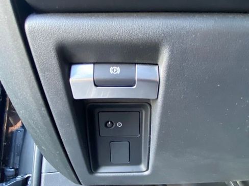 Used 2024 Land Rover Defender 110 Carpathian Edition image 16