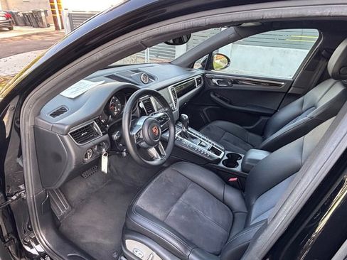 Used 2018 Porsche Macan Sport Edition image 27