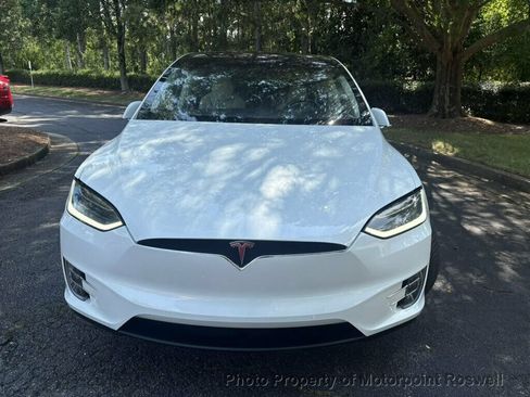 Used 2018 Tesla Model X 75D AWD/4WD image 3