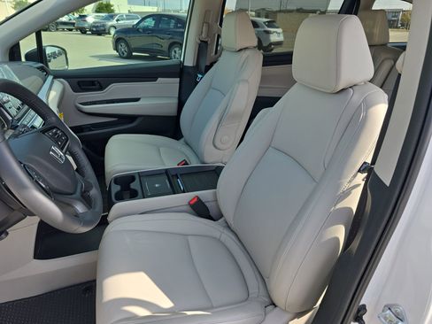 Certified 2026 Honda Odyssey EX-L image 17