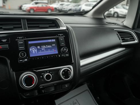 Used 2015 Honda Fit LX image 17