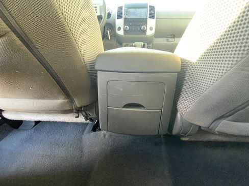 Used 2019 Nissan Frontier SV image 17