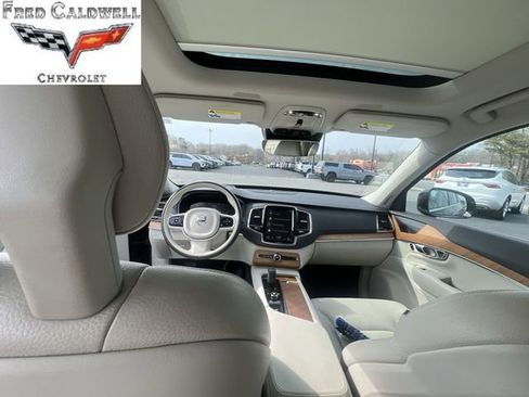 Used 2022 Volvo XC90 T8 Inscription Expression w/ Advanced Package image 20