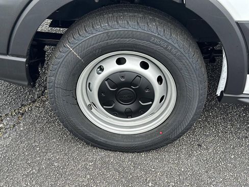 New 2025 Ford Transit 250 148 Medium Roof image 38