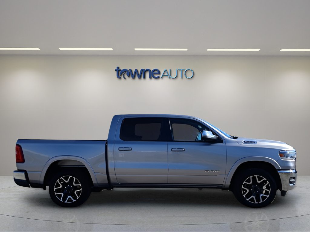 Used 2026 RAM 1500 Laramie AWD/4WD image 7