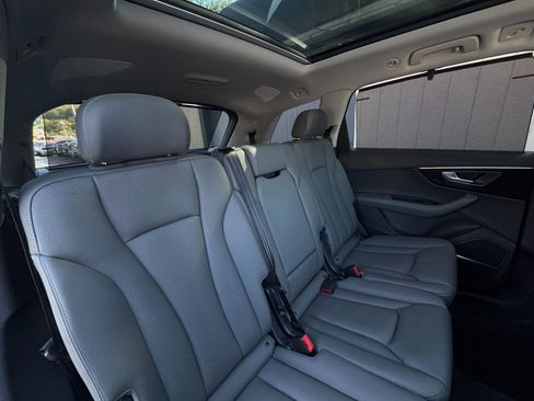 Used 2025 Audi Q7 3.0T Premium Plus image 38