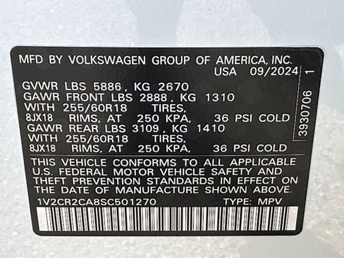 Used 2025 Volkswagen Atlas Peak Edition SE image 30