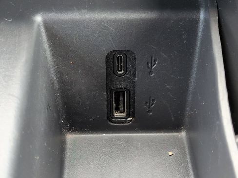 Used 2025 GMC Acadia Elevation FWD image 23
