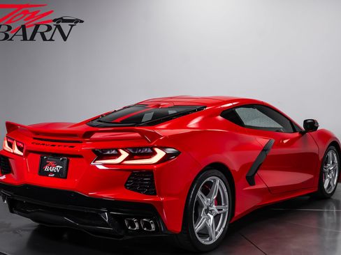 Used 2022 Chevrolet Corvette Stingray Preferred Cpe w/ Z51 Performance Package RWD image 13