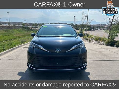 Used 2023 Toyota Sienna XLE w/ XLE Plus Package AWD/4WD image 2