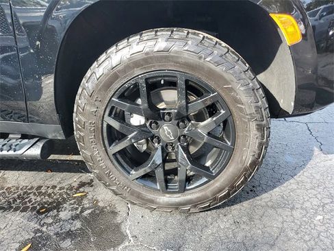 Used 2022 Chevrolet Tahoe Z71 w/ Z71 Off-Road Package image 5