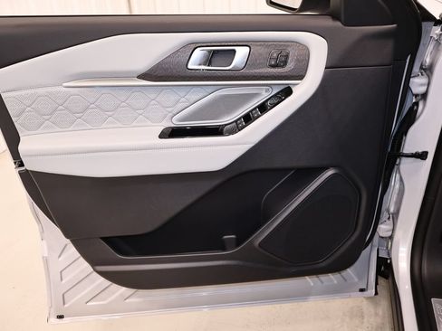 New 2026 Ford Explorer Platinum w/ LUX Leather Package AWD/4WD image 10