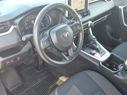 Used 2024 Toyota RAV4 LE AWD/4WD image 10