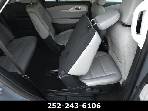 Used 2025 Ford Explorer Active w/ Active Comfort Package RWD image 42