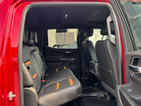 Used 2021 GMC Sierra 1500 AT4 w/ AT4 Preferred Package AWD/4WD image 17