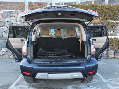 Used 2017 Nissan Armada SL image 10