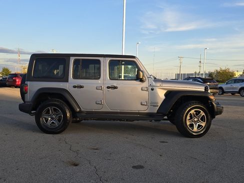 Used 2018 Jeep Wrangler Unlimited Sport S image 18