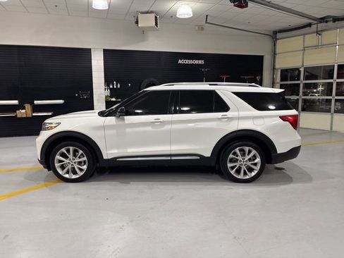 Used 2022 Ford Explorer Platinum w/ Equipment Group 601A image 5