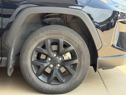 Used 2024 Toyota RAV4 LE FWD image 5