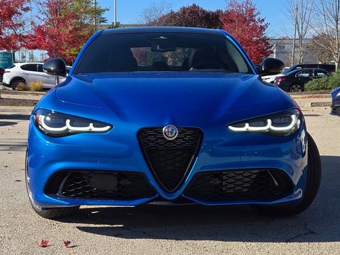 New 2025 Alfa Romeo Giulia AWD image 4