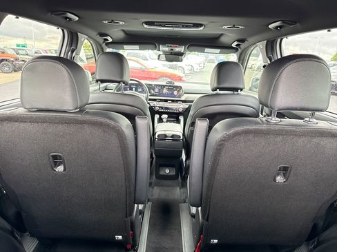 Used 2025 Kia Telluride EX X-Line AWD/4WD image 10