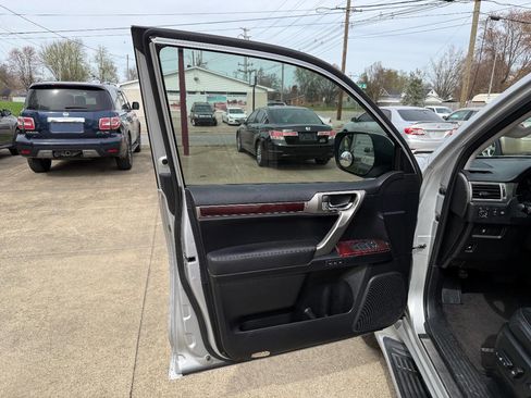 Used 2012 Lexus GX 460 w/ Comfort Plus Pkg image 7