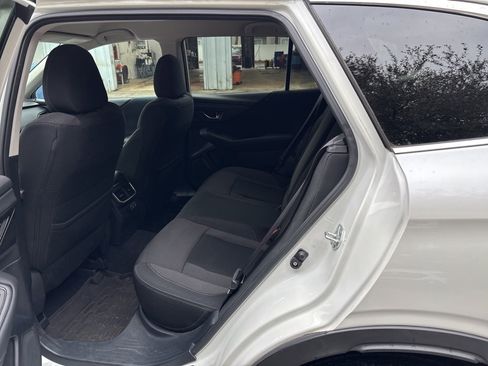 Certified 2022 Subaru Outback Premium image 4