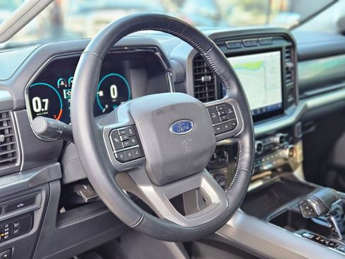 Used 2022 Ford F150 Lariat image 16