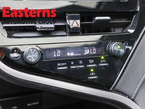 Used 2024 Toyota Camry SE w/ Cold Weather Package FWD image 19