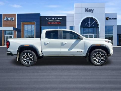 Used 2024 GMC Canyon AT4 w/ AT4 Premium Package AWD/4WD image 2