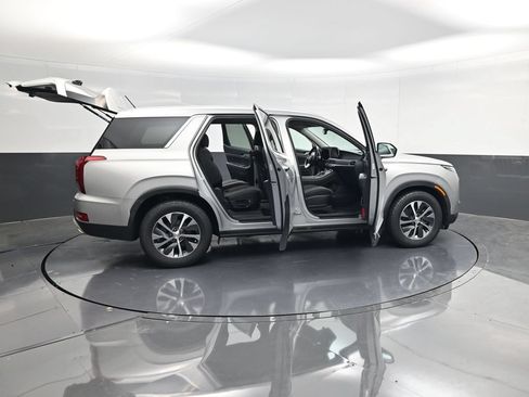 Used 2022 Hyundai Palisade SEL FWD image 61