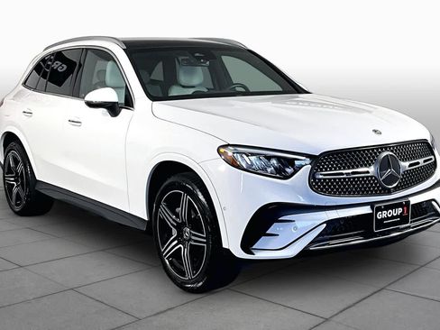 Used 2023 Mercedes-Benz GLC 300 image 3