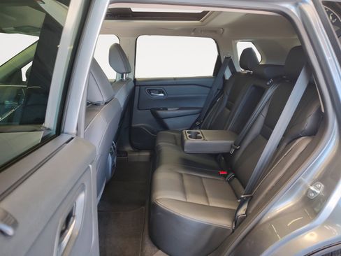 Certified 2024 Nissan Rogue SL w/ SL Premium Package FWD image 26