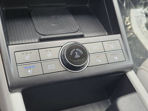 Used 2024 Hyundai Kona Limited AWD/4WD image 42