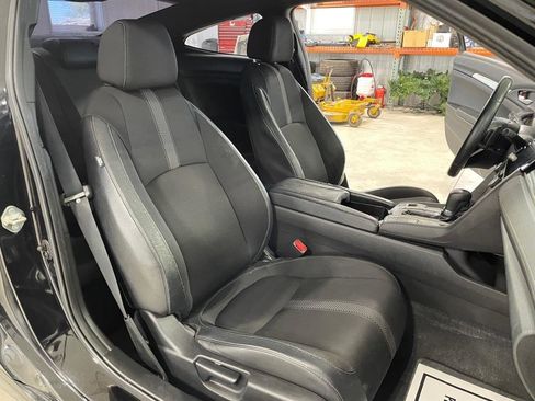 Used 2019 Honda Civic Sport image 17