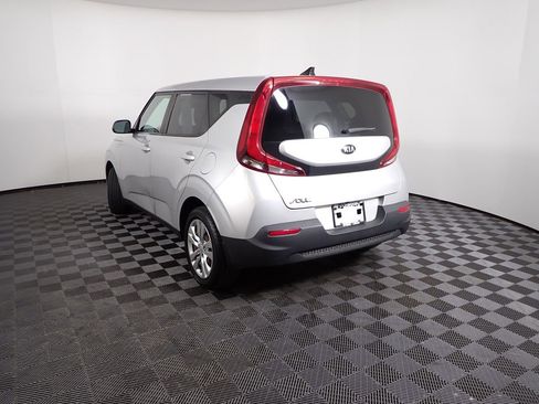 Used 2020 Kia Soul LX image 10